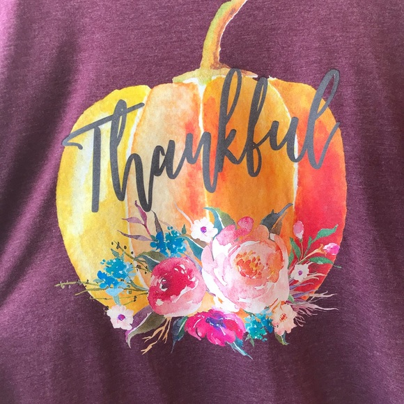 Thankful 🍂 Graphic Tee - Picture 3 of 3